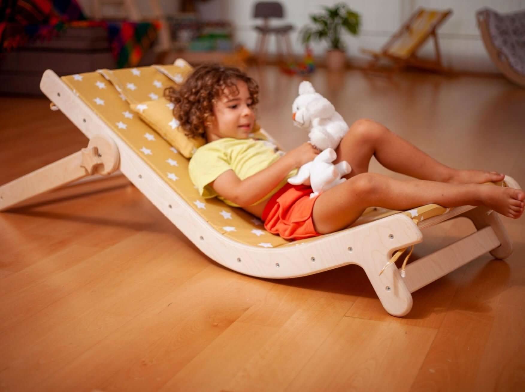 Adjustable Lounge Chair with Comfy Pad