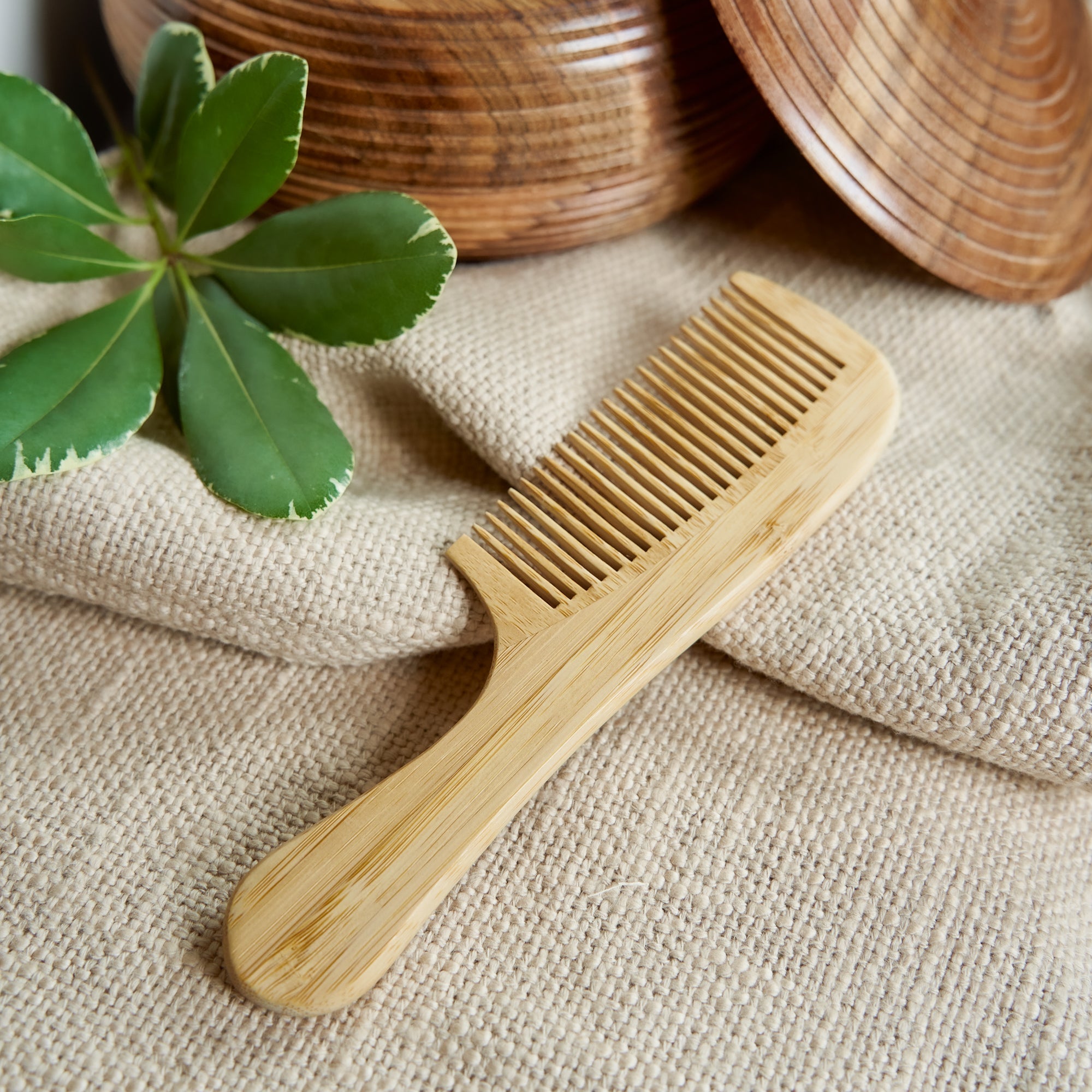 Bamboo Wide Tooth Comb with Handle | Pointed Tips
