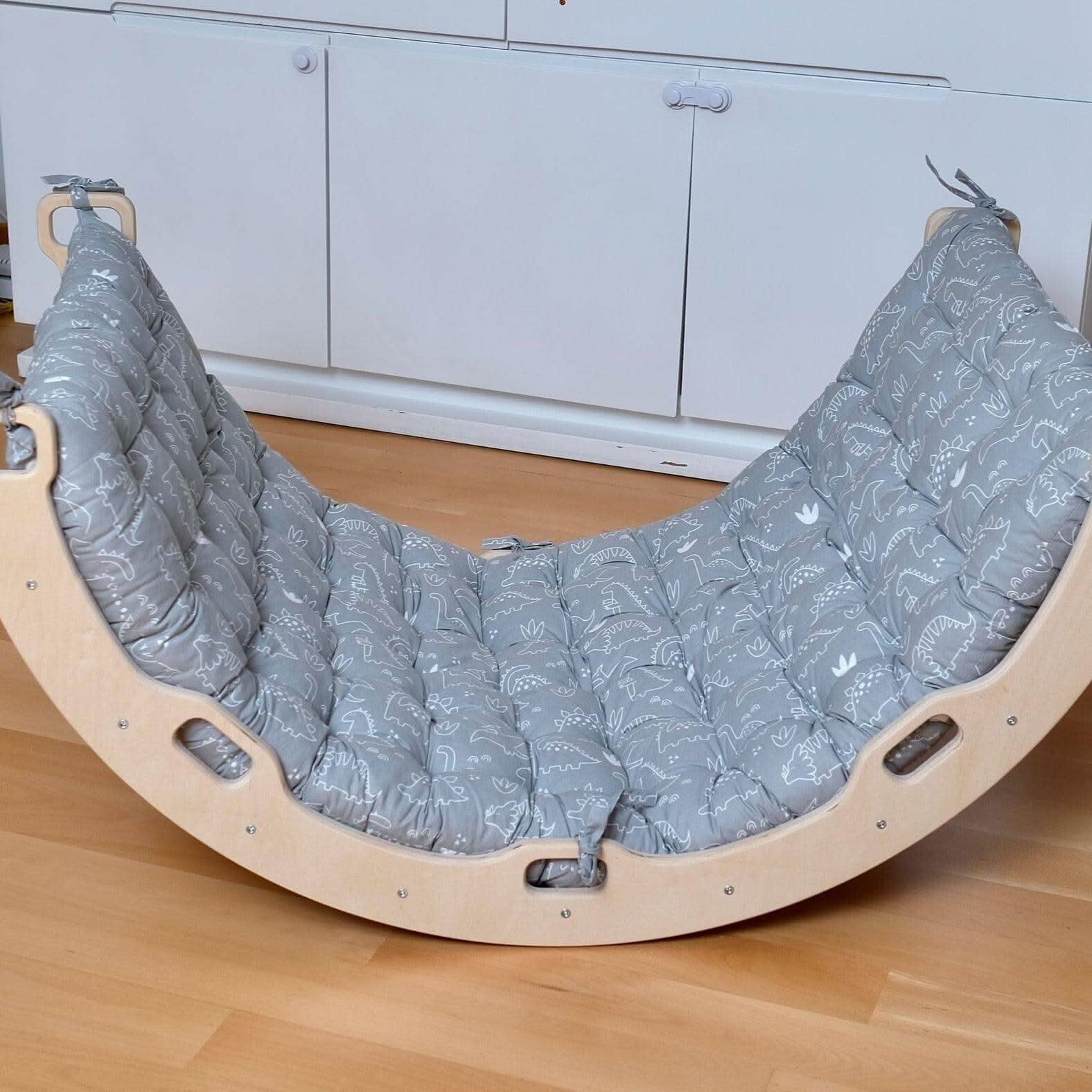 Eco-Friendly Climbing Arch Pillow: Safe, Natural Cushion Design
